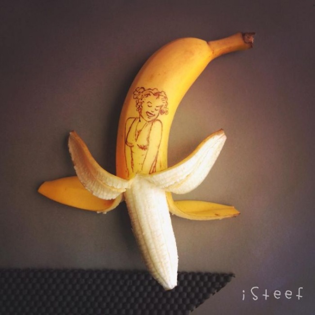 12920860-R3L8T8D-650-banana-drawings-fruit-art-stephan-brusche-7