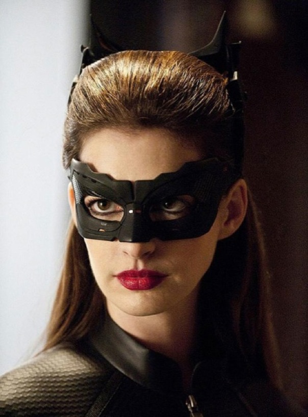 Anne-Hathaway-is-Catwoman1