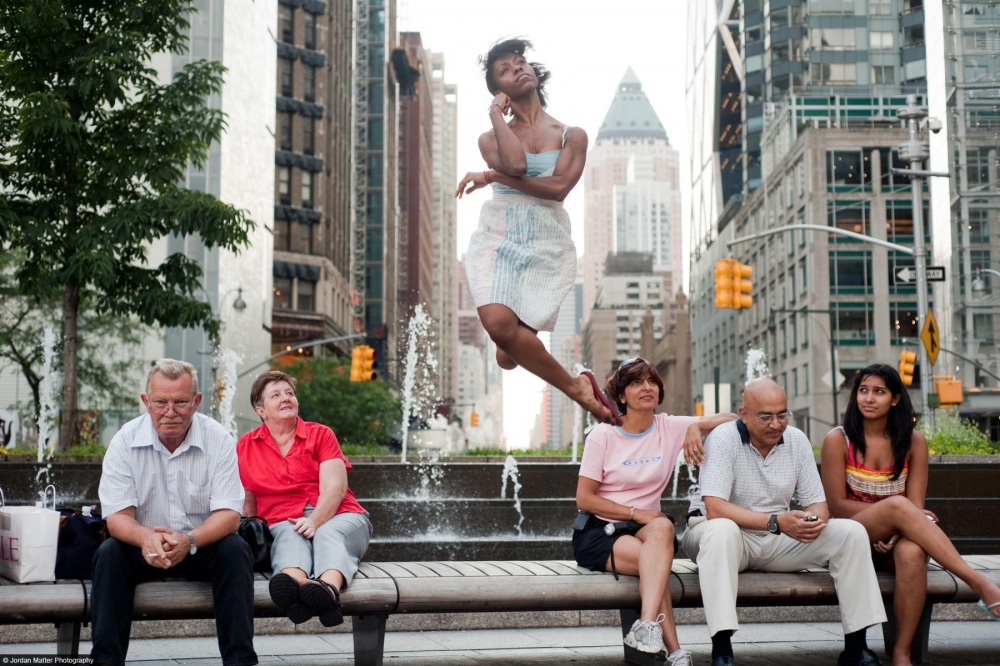 5128005-R3L8T8D-1000-Dancers-Among-Us-in-Columbus-Circle-Michelle-Fleet