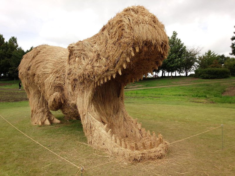 straw-art-festival-niigata-city-japan-17