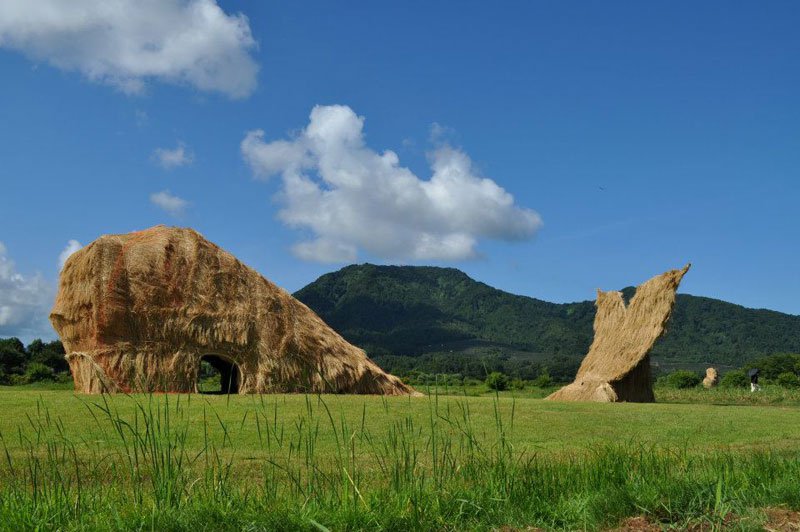 straw-art-festival-niigata-city-japan-5