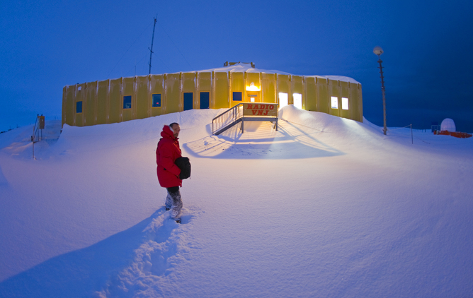 ANTARCTICA SNOWFALL CASEY STATION