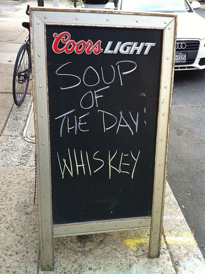 funny-bar-signs-22__700