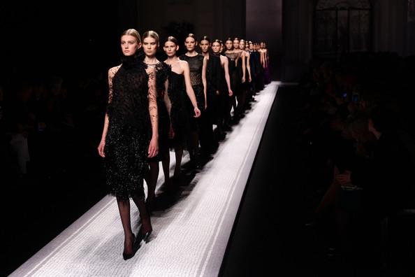 Alberta+Ferretti+Runway+Milan+Fashion+Week+8EDltTDrmESl[1]