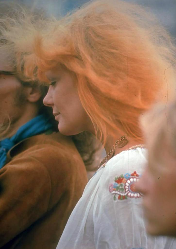 woodstock-women-fashion-1969-70__880