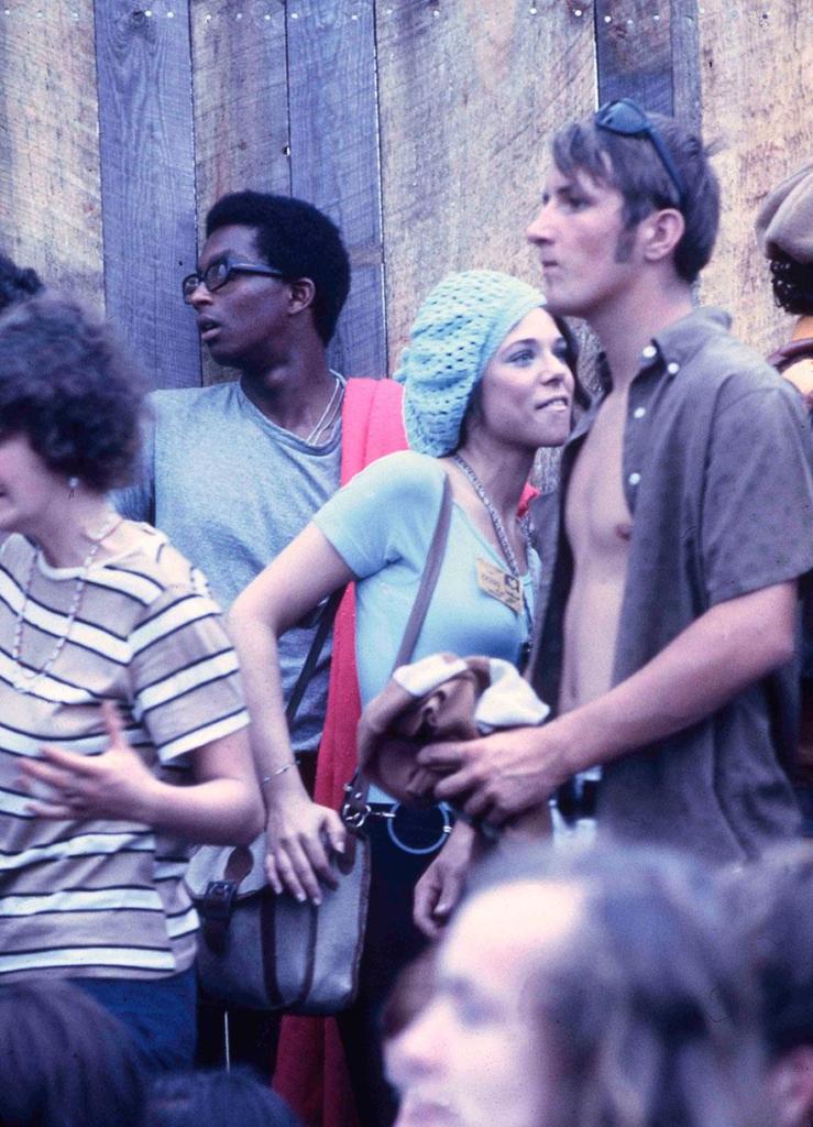 woodstock-women-fashion-1969-77__880