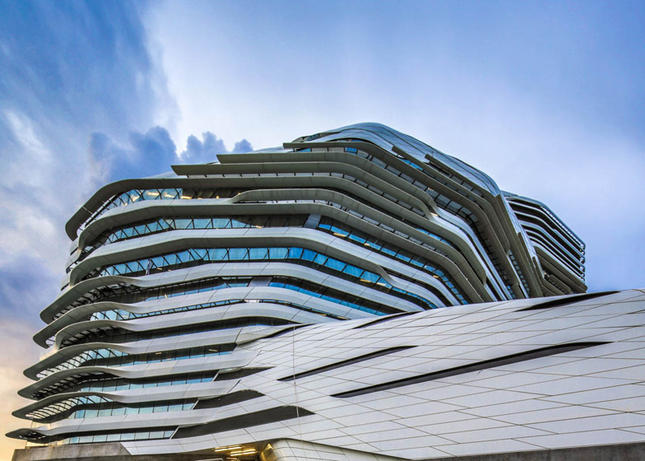 innovation-tower-at-hong-kong-polytechnic-university-by-zaha-hadid-architects-edmon-leong-s7_1459510433