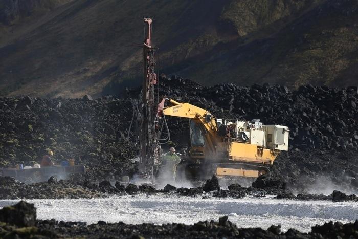 road-construction-iceland[1]