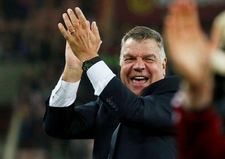 Britain Football Soccer - Sunderland v Everton - Barclays Premier League - The Stadium of Light - 11/5/16 Sunderland manager Sam Allardyce acknowledges fans after the game Action Images via Reuters / Jason Cairnduff