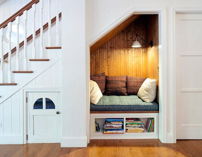 cozy-reading-nooks-book-corner-63-5731db80e5608__700