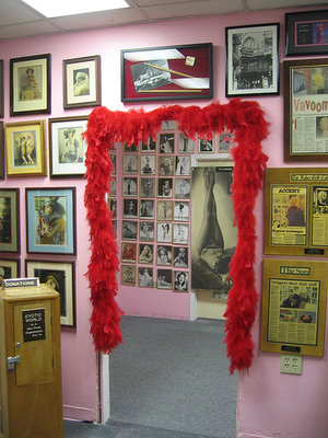 burlesque_hall_of_fame_.jpg