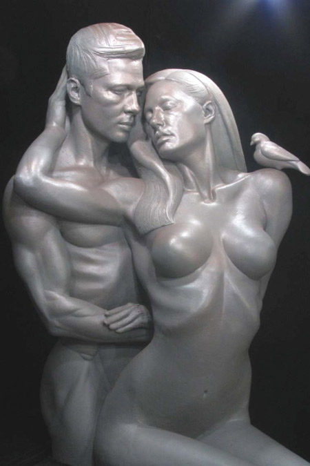 a97097_brangelina-statue-full32