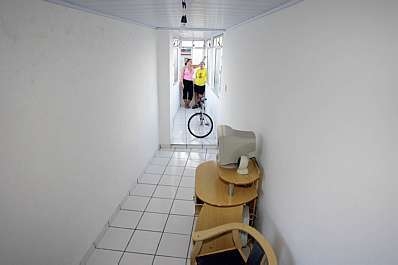 narrow_house_05